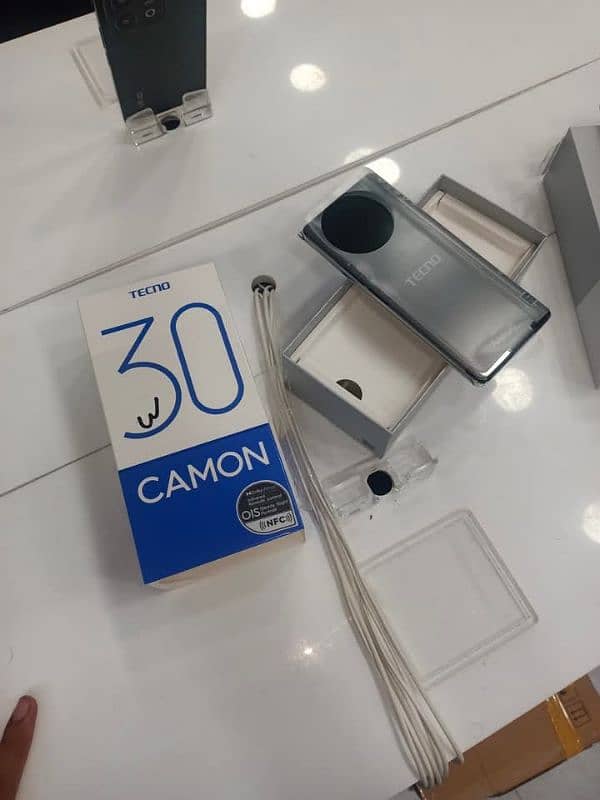 Camon 30 24gb 256gb 12gb varient Complete Box 10/10 18