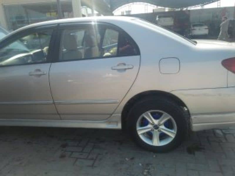 Toyota Corolla Se saloon 2004 4