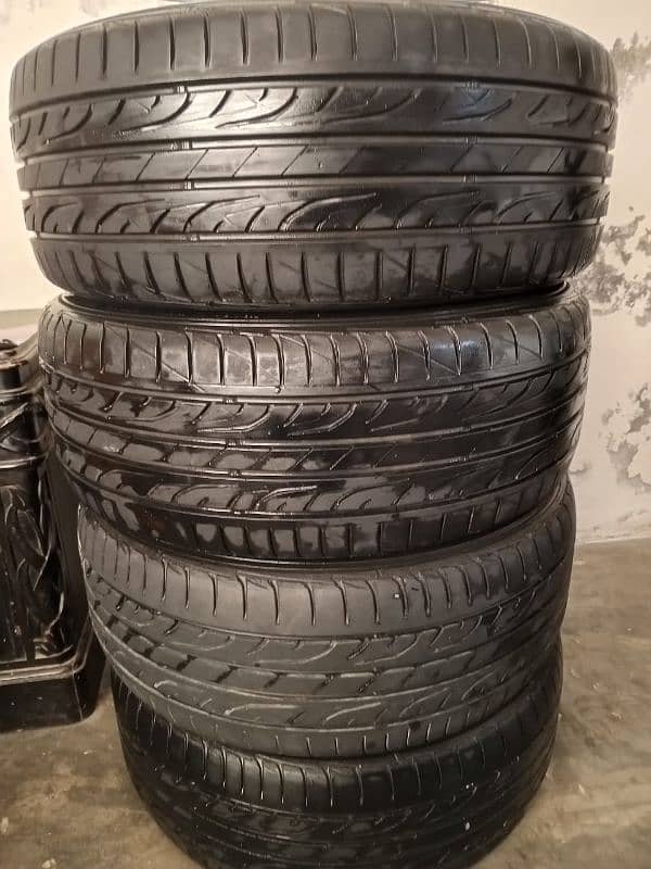 Dunlop Japan Tires 215/55 r 16 Good Condition One Tire Puncture 1.6 2