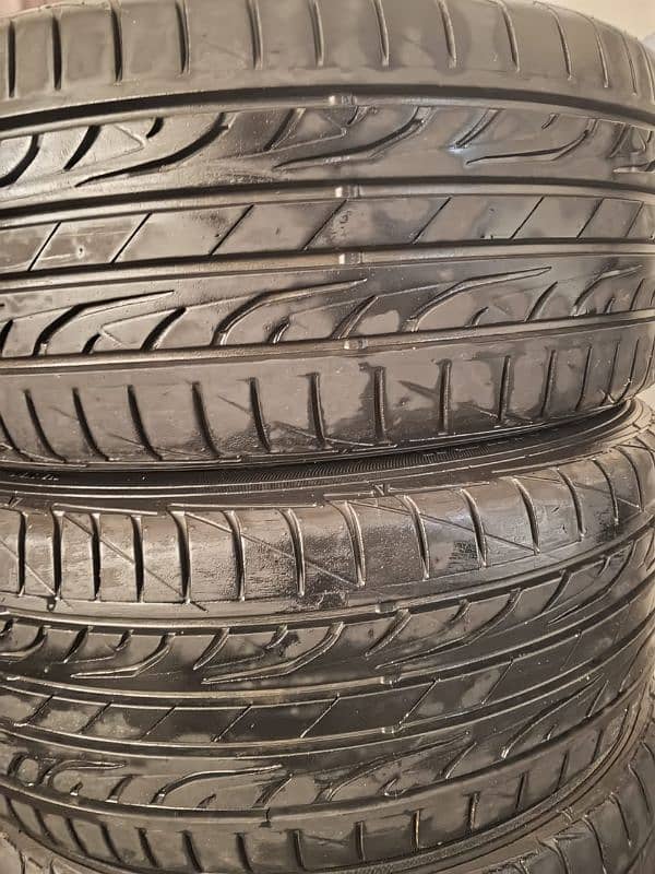 Dunlop Japan Tires 215/55 r 16 Good Condition One Tire Puncture 1.6 5