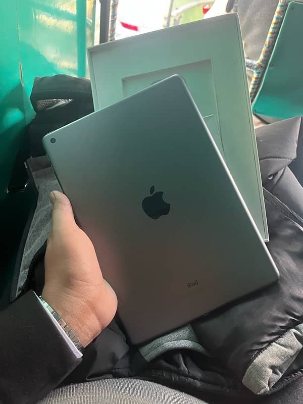 IPAD 9 GENRATION 8