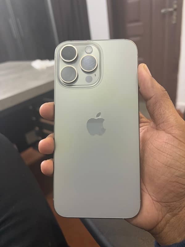 IPhone 15 Pro Max non Pta 0