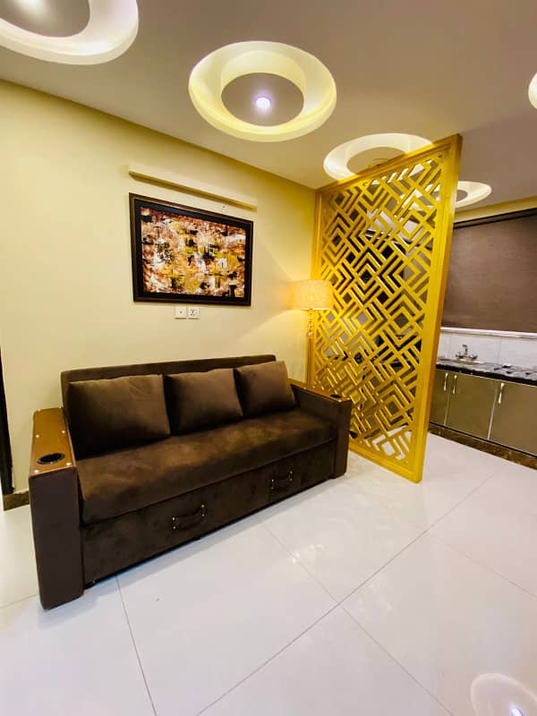 Luxury Studio/1 BHK/2 BHK available on daily basis 9