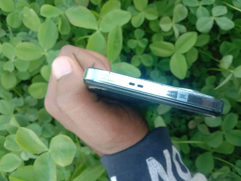 Infinix note 30 5g 8/256 4