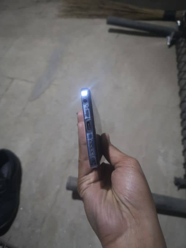 Infinix Hot 40i 2