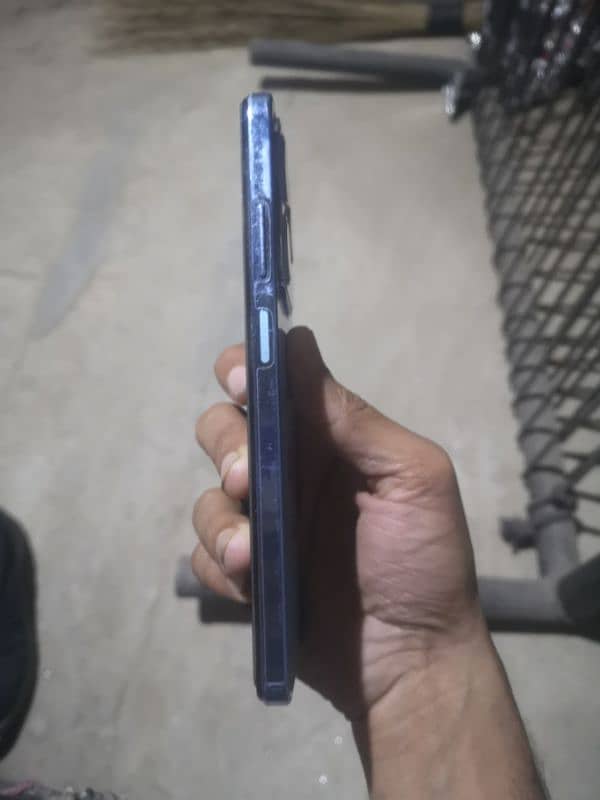 Infinix Hot 40i 4