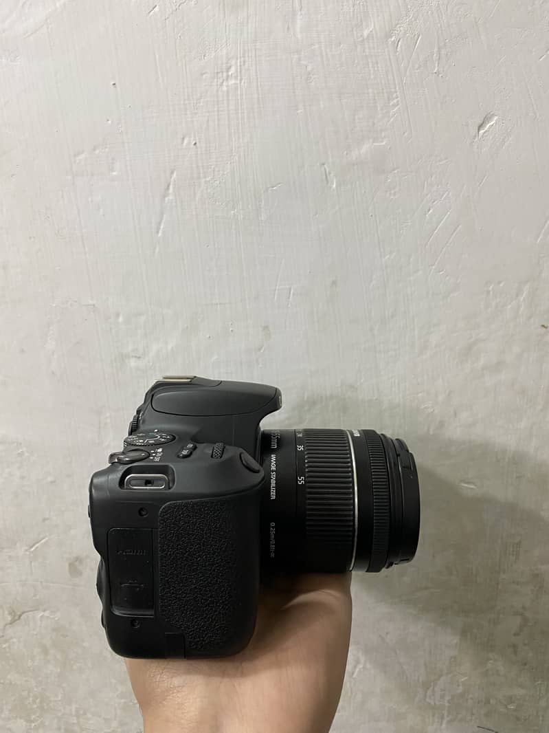 Canon 200d 18-55mm STM Lens 3