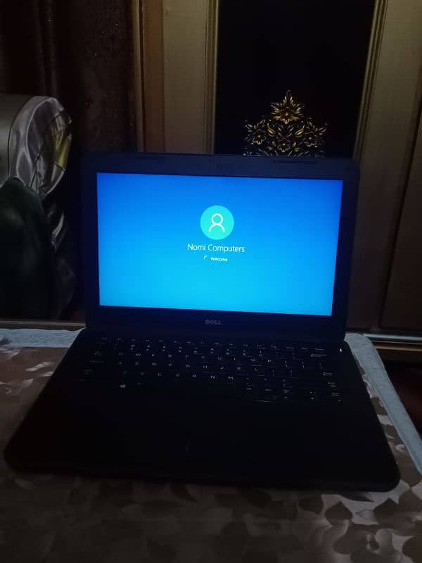 dell laptop 5 month old. 1