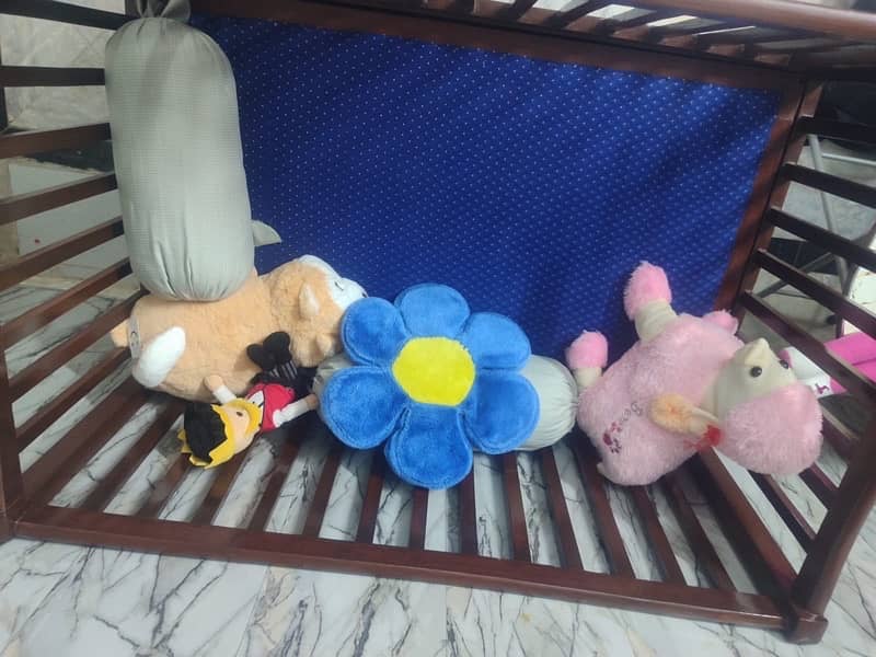 Baby cot for sale 4