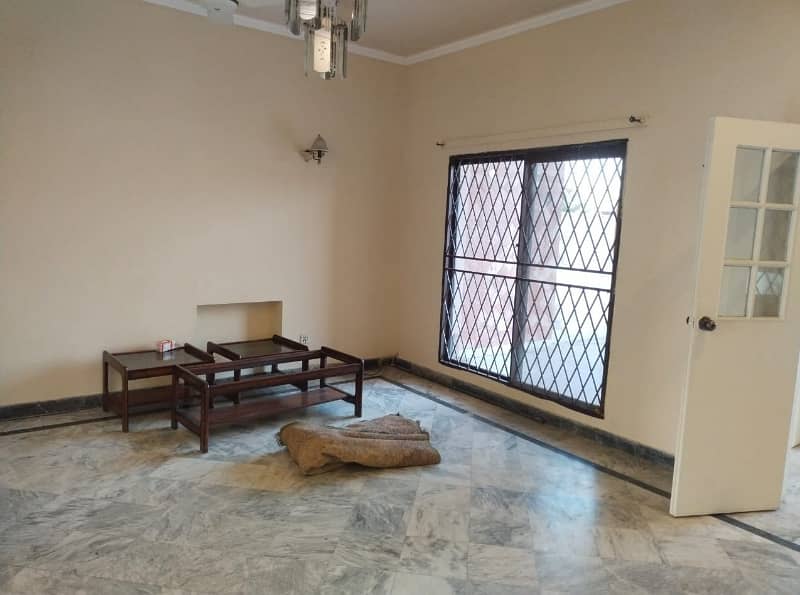 10 Marla Beautiful Upper Portion Available For Rent in DHA Phase 4,Block EE, Lahore Cantt. 5