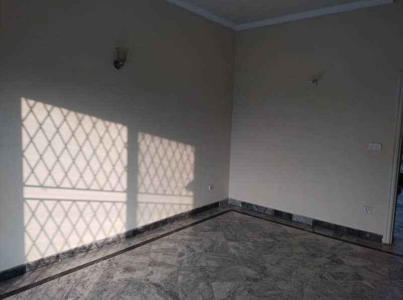 10 Marla Beautiful Upper Portion Available For Rent in DHA Phase 4,Block EE, Lahore Cantt. 7