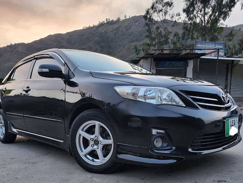 Toyota Corolla Altis 2012 1