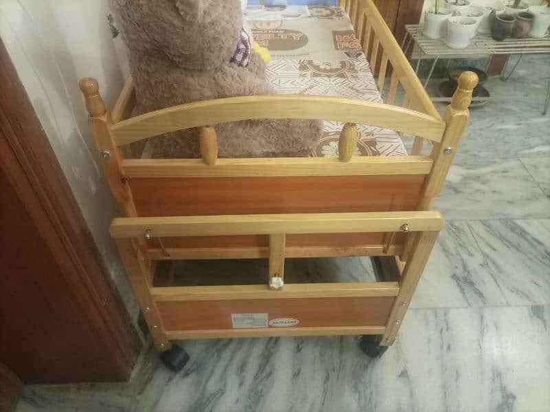 Baby Cot and swing (including Mattress) with wheels and drawer 3