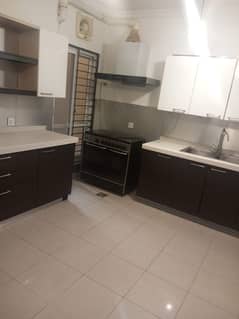 F 11 apartment For Rent