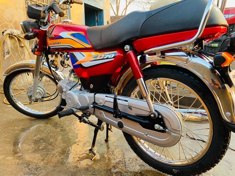 Honda CD70 2025 6