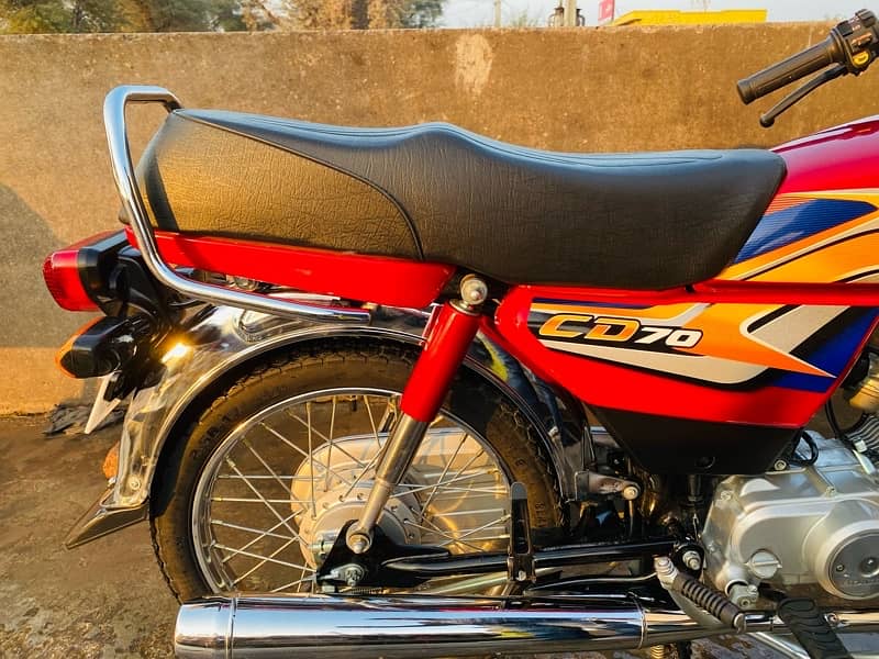 Honda CD70 2025 7