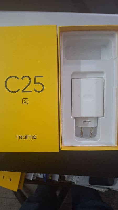 Realme C25s 0