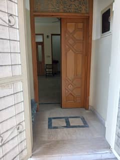 10 Marla Lower Portion For Rent In Wapda Town