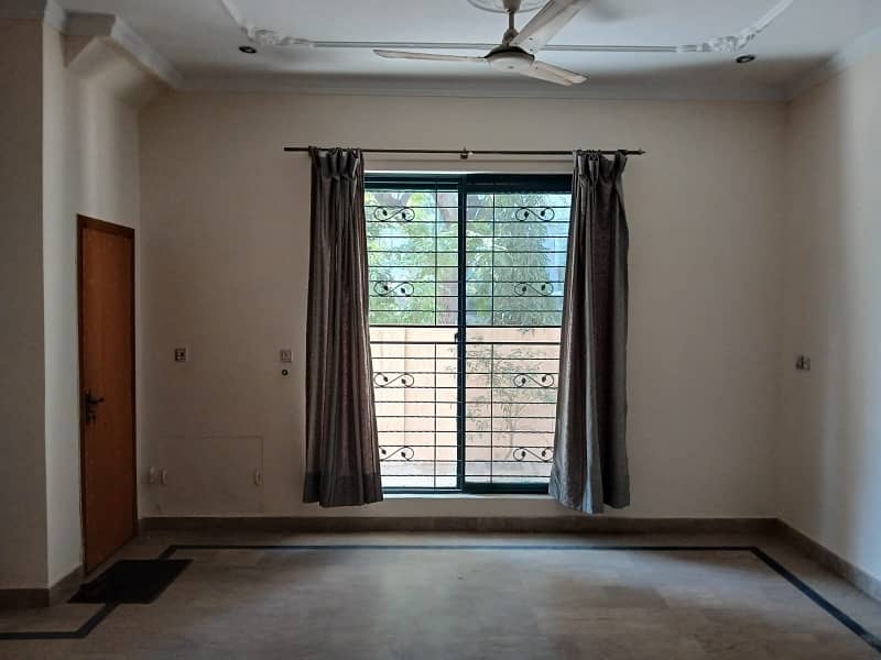 10 Marla Lower Portion For Rent In Wapda Town 3