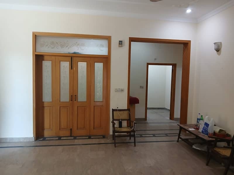 10 Marla Lower Portion For Rent In Wapda Town 5