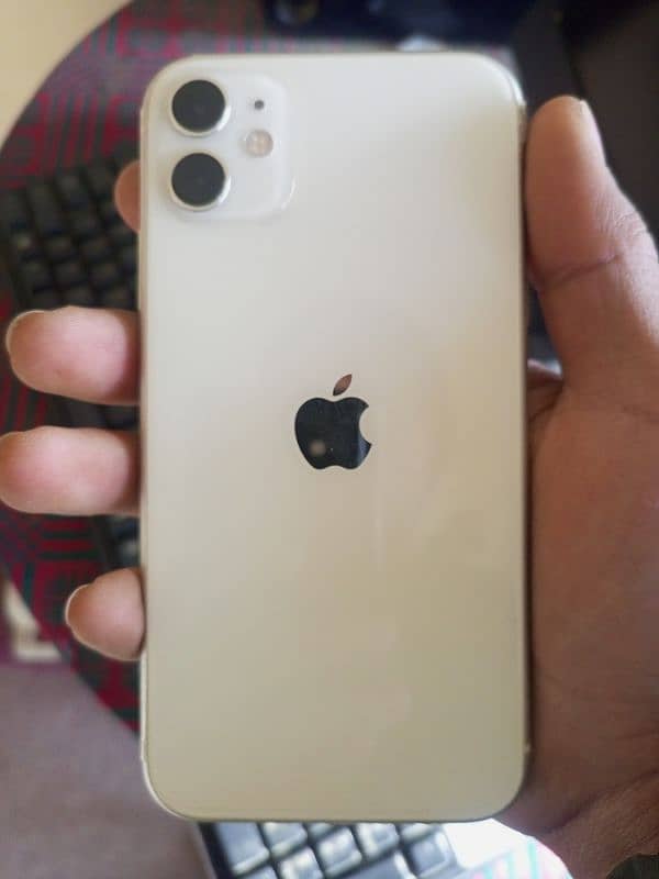 IPHONE 11 64 GB JV (SIM-TIME AVAILABLE) 1