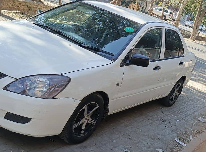 Mitsubishi Lancer 2005 8