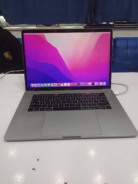 MacBook Pro 2016 0