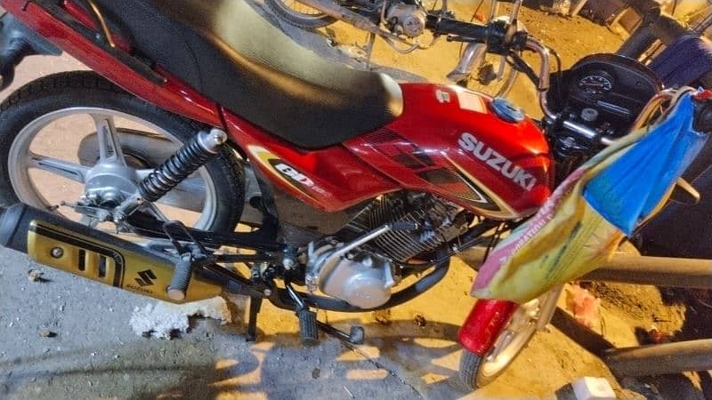 2022 Suzuki Bike 110cc, Red Color, All Punjab Number, 5