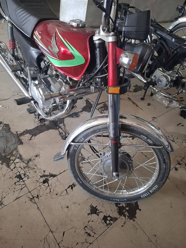 Honda 125 2014 far s 1