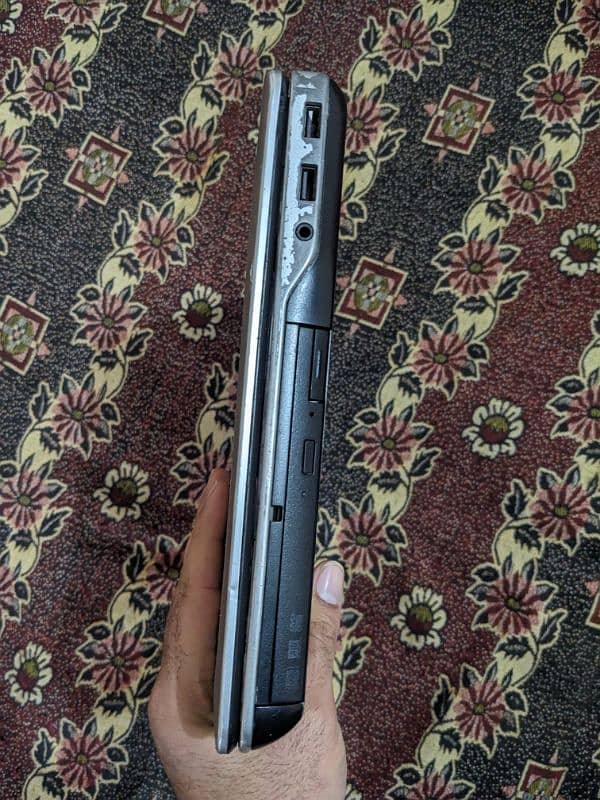 dell laptop in good condition 6