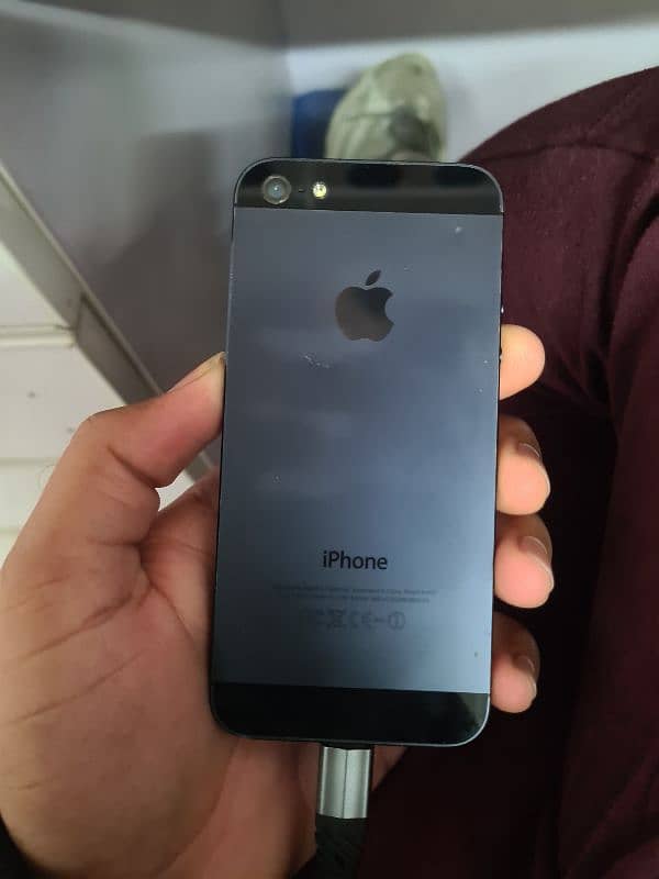 IPhone 5 16GB PTA Approved 1