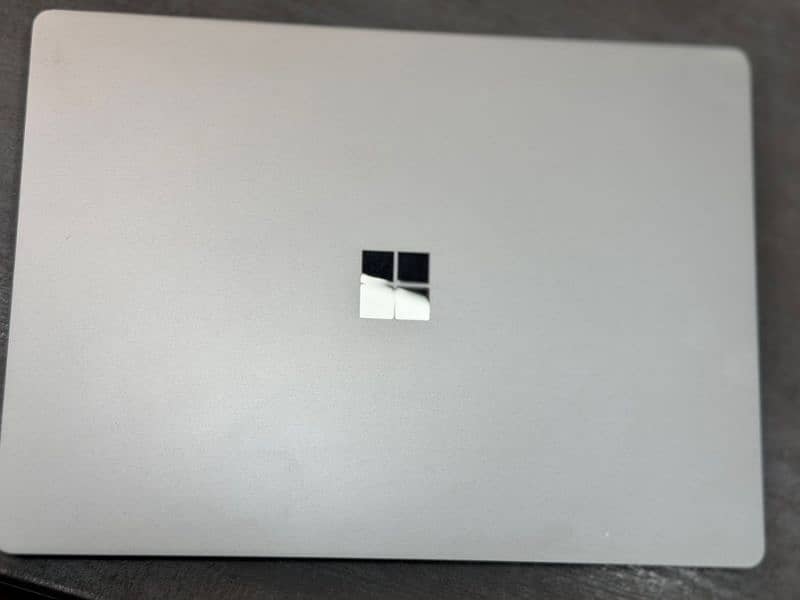 Surface laptop 2 6