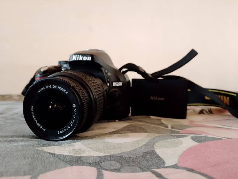 Nikon D5200 with Box - Family Used Camera 3