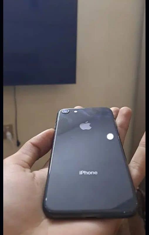 iphone 8 non PTA 2