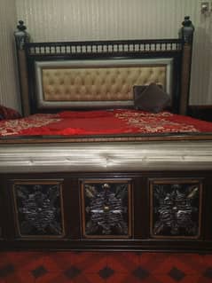 king size bed made by Wood or shisha dressing