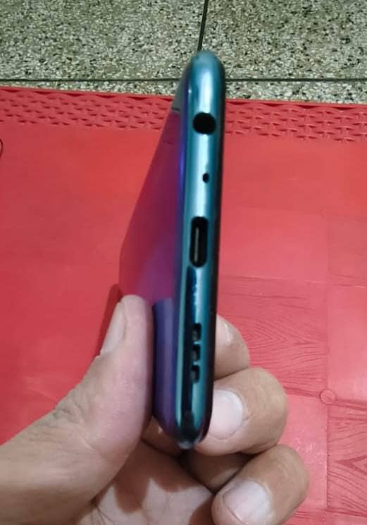 Oppo F17 Pro Lush 10/9.5 Condition Scratchless Mobile 4