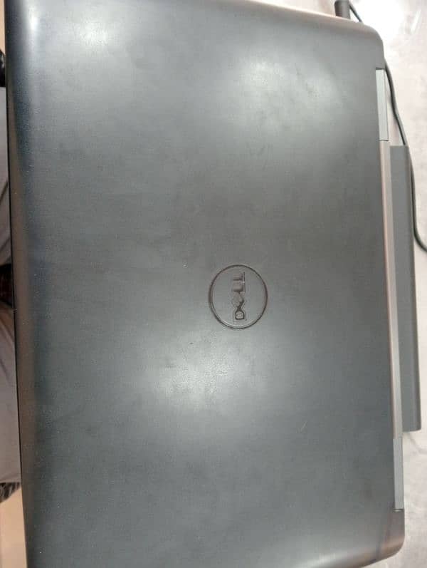 Dell latitude E5540 2