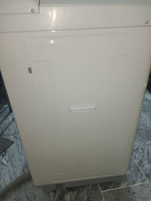 Haier Twin Tub Jumbo Power Washing Machine – Like New, With Warranty. 4