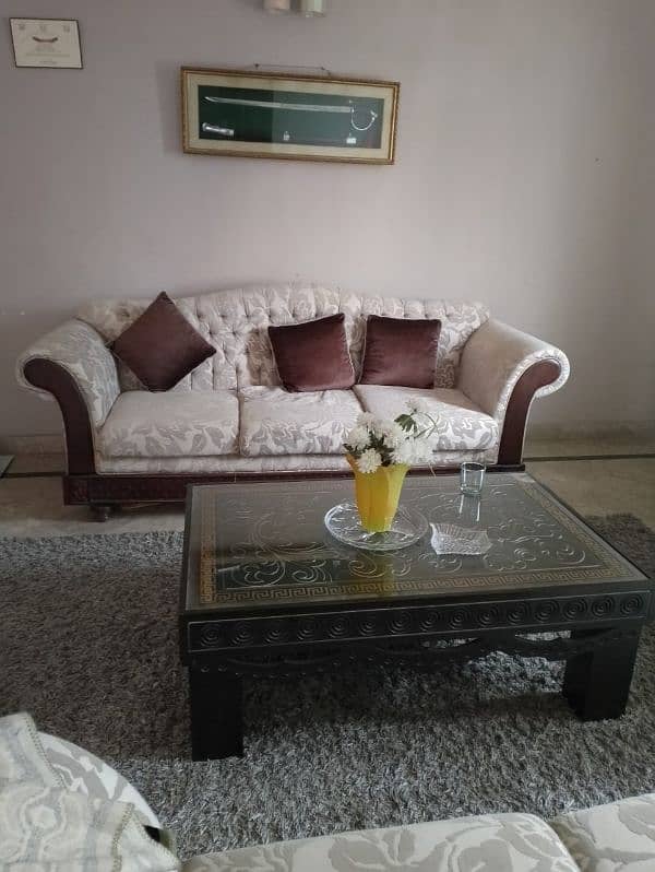 white sofa set for sale at low proce for urgent sale 3