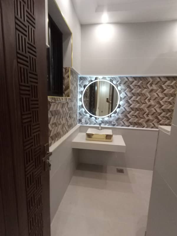 10 MARLA FOR RENT UPPER PORTION OR Lower Portion Lock h VERY REASONABLE PRICE SECTOR E BAHRIA TOWN LAHORE 32