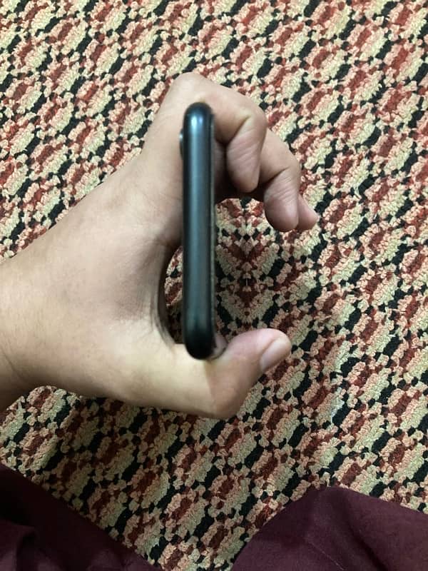 Iphone xr factory unlock non pta 6