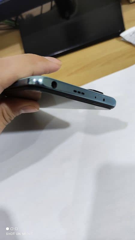 Redmi note 10 pro 6/128 clear conditions with box 2