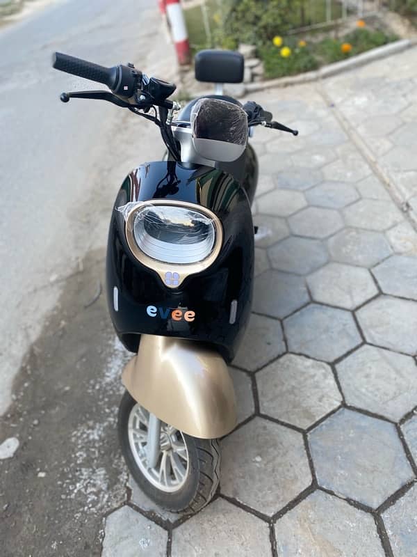 Nisa Evee scooty for sale | evee | scooty |black colour 10/10 1