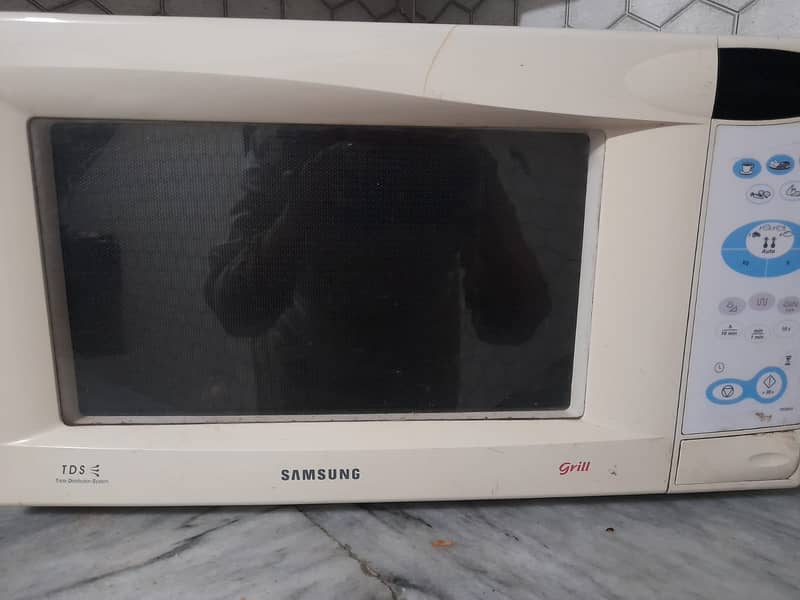 Samsung Microwave Oven + Grill 0