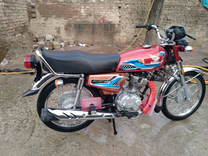 Honda CG 125 2024 3