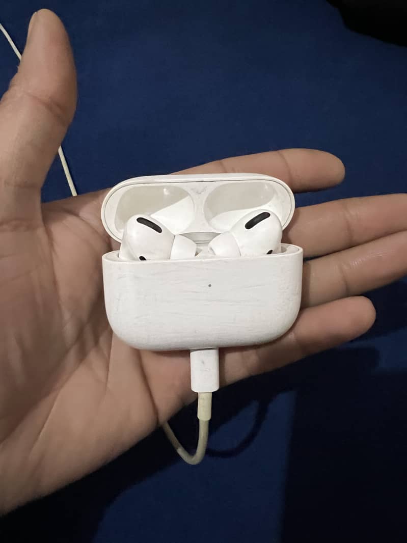 airpods pro (1st generation) 1