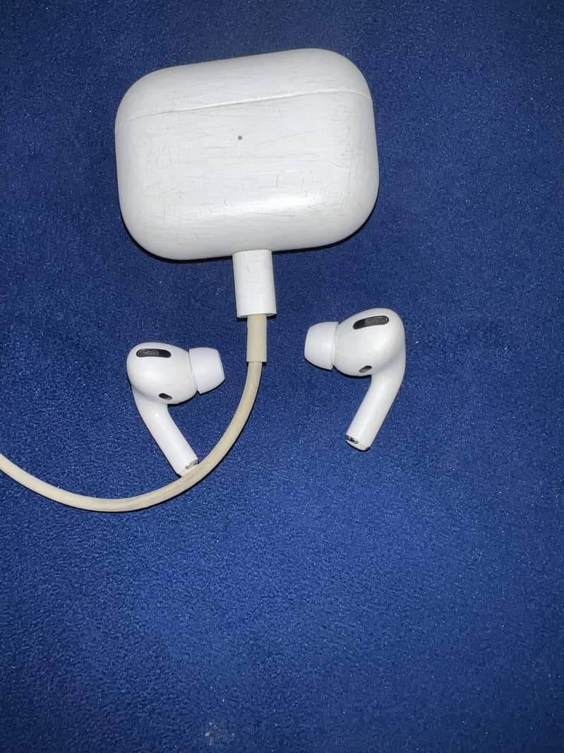 airpods pro (1st generation) 2