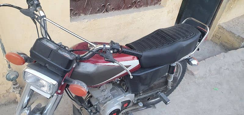 Honda CG 125 with double spare parts 0