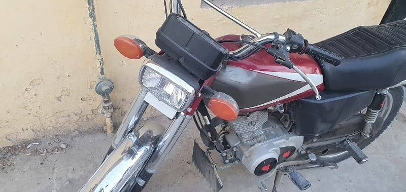 Honda CG 125 with double spare parts 2