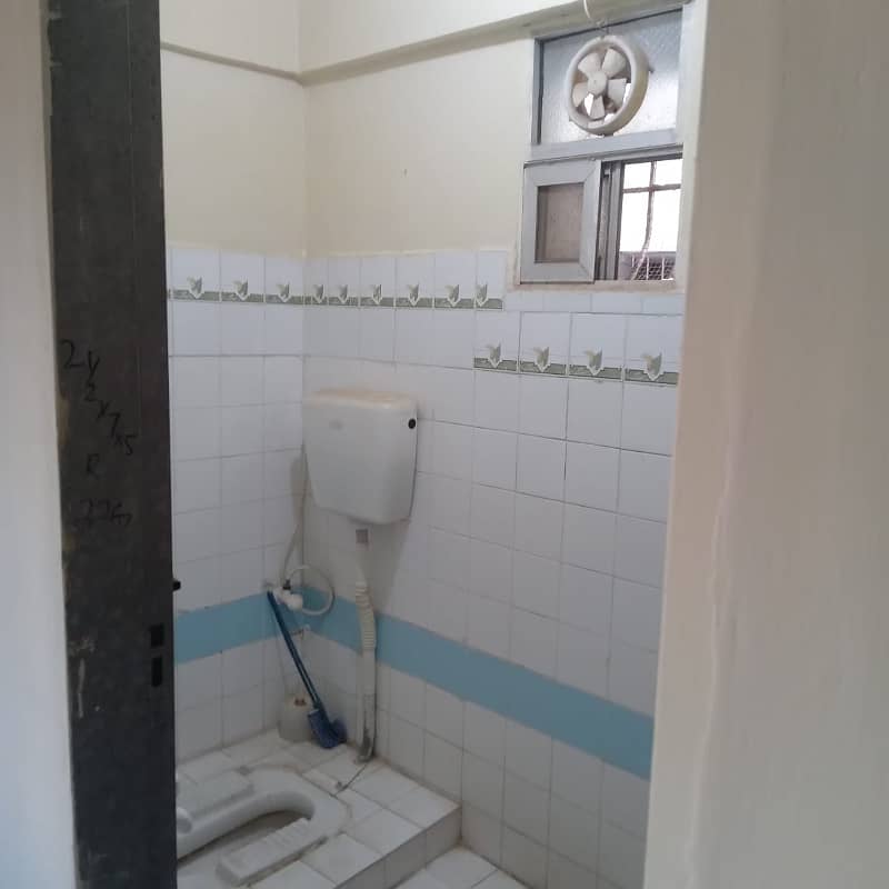 2 BED DD FLAT FOR SALE IN GULSHAN-E-IQBAL 13 D/2 7